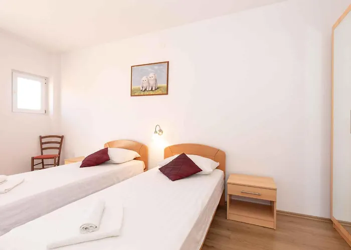 Apartament With Pool In Krk-insel Krk 43573 Veglia