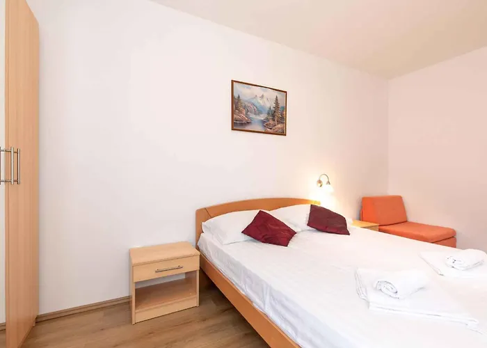 With Pool In Krk-insel Krk 43573 Apartament *