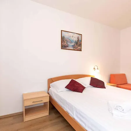 With Pool In Krk-insel Krk 43573 Apartamento *